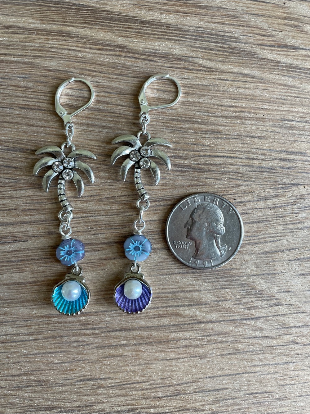 HAND CRAFTED EARRINGS, TROPICAL PALM TREE & CZECH GLASS FLOWER PEARL SHELL - Picture 8 of 12